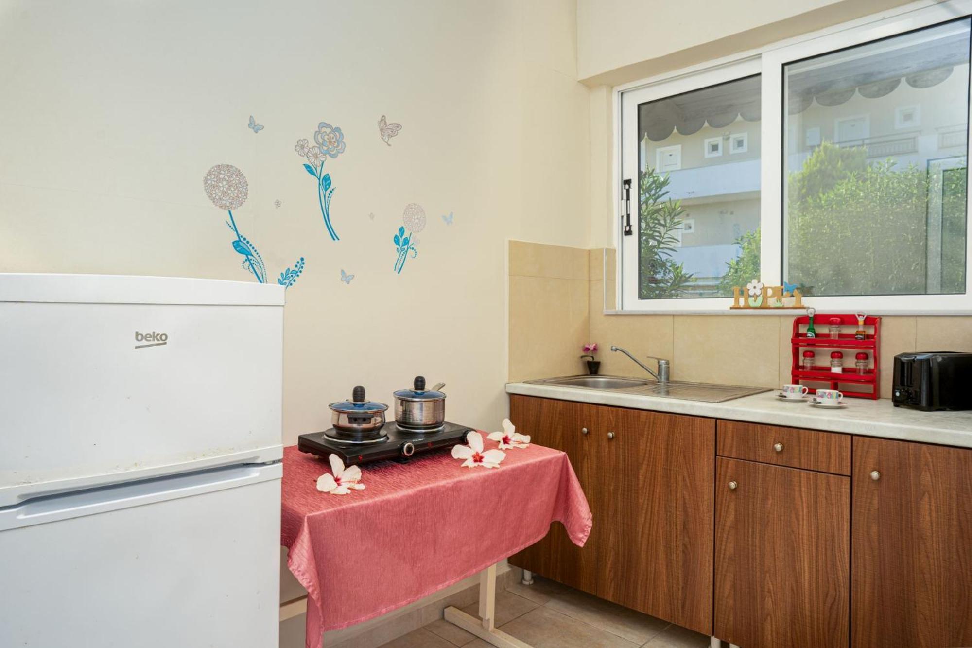 Stathis Beachfront Luxury Rooms Kalamákion Pokoj fotografie