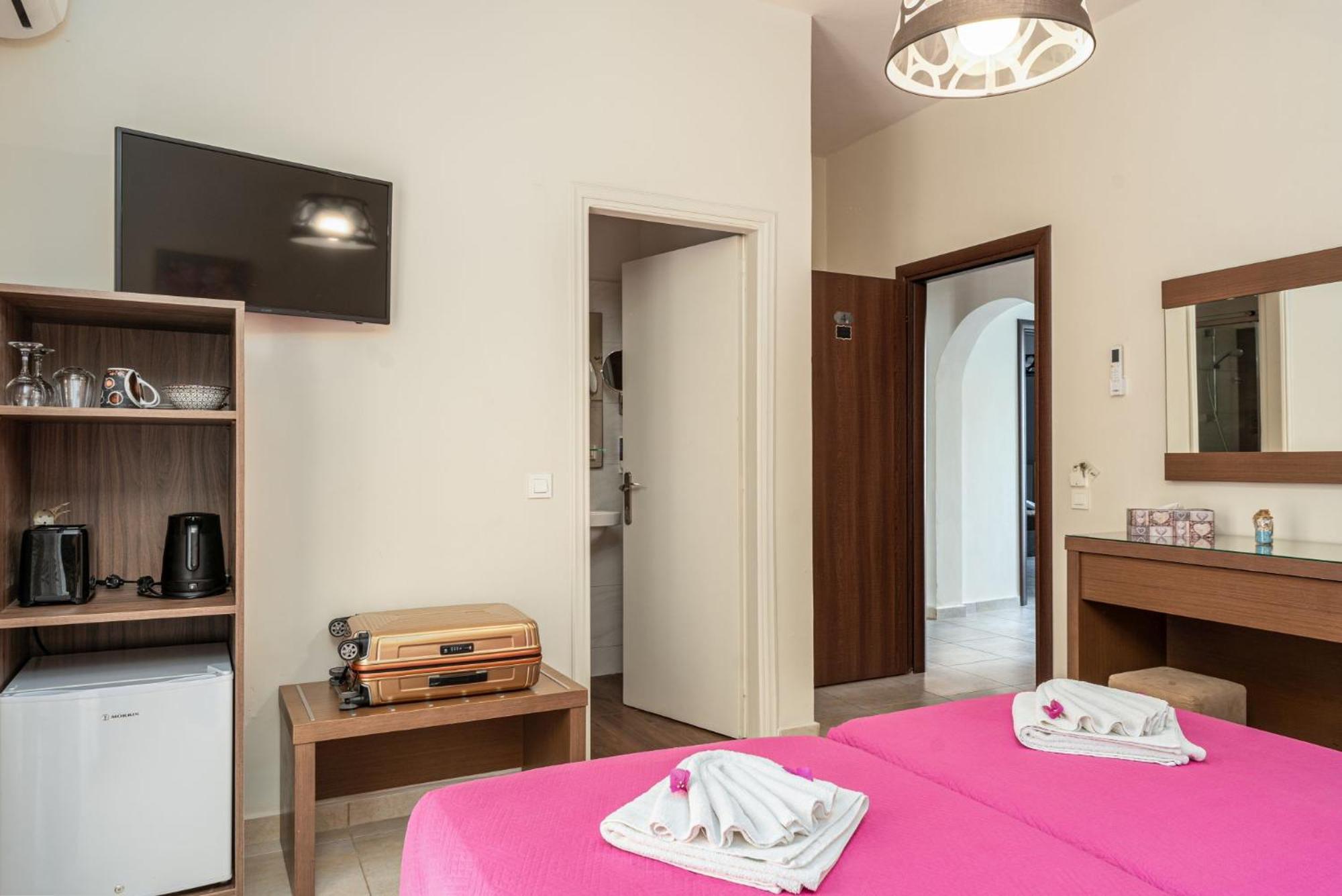 Stathis Beachfront Luxury Rooms Kalamákion Exteriér fotografie