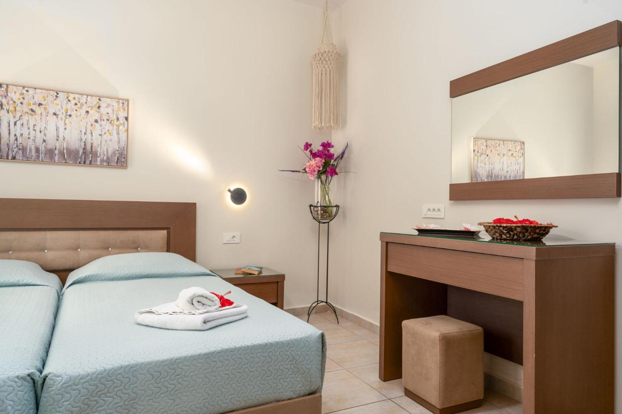 Stathis Beachfront Luxury Rooms Kalamákion Exteriér fotografie