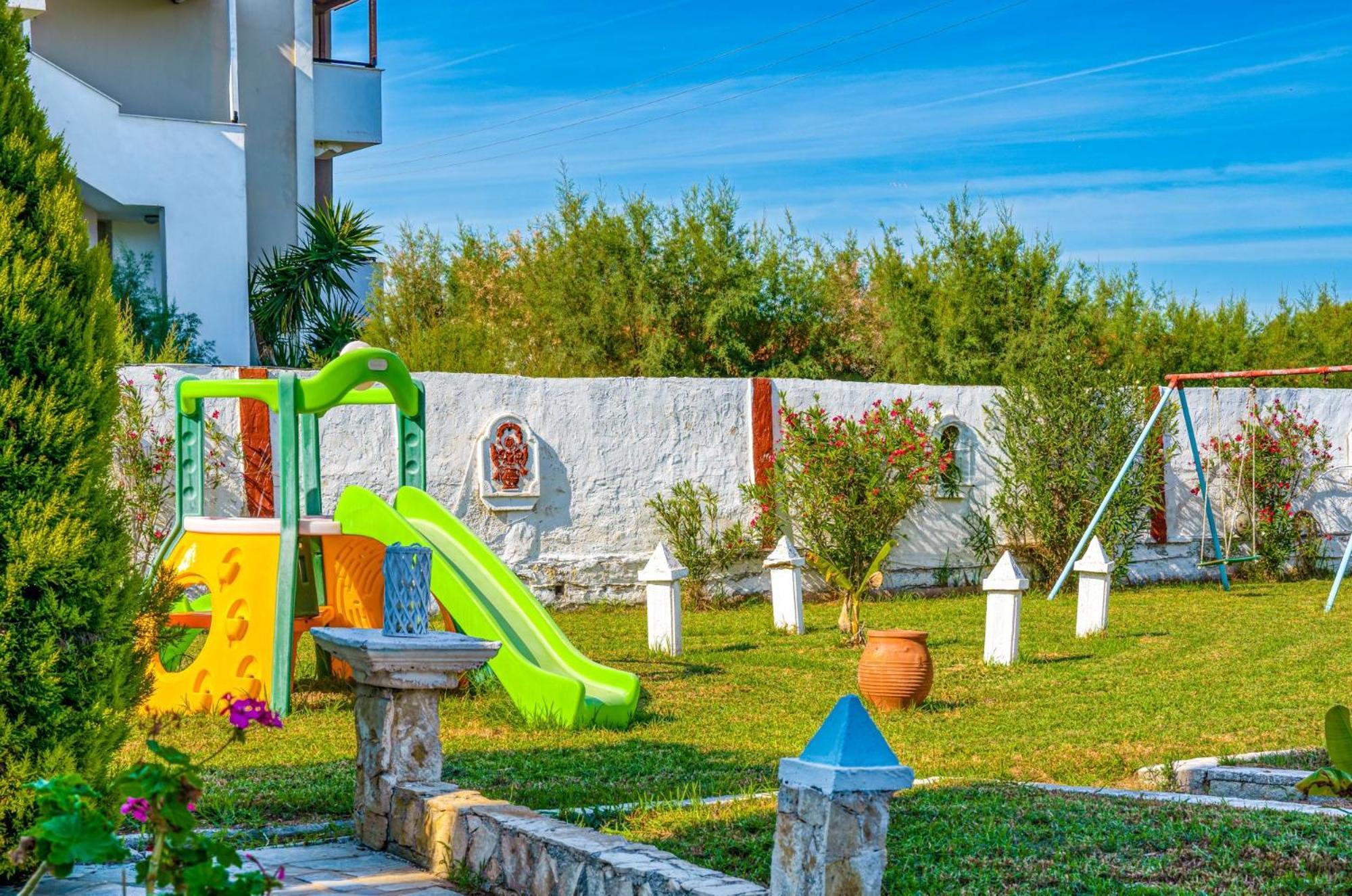 Stathis Beachfront Luxury Rooms Kalamákion Exteriér fotografie